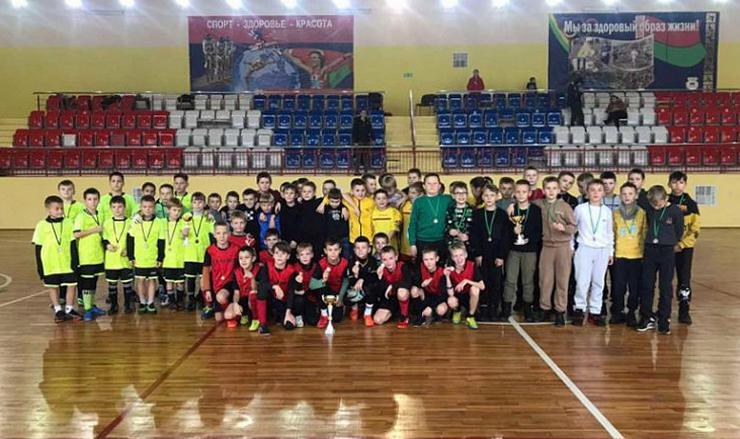 Юные футболисты Лунинецкого района показали класс в Столине